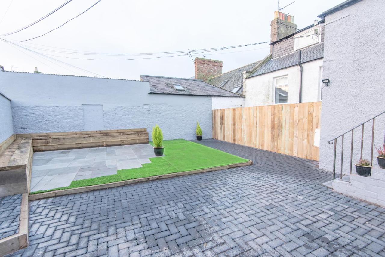 Bright, Fresh, Renovated 3 Bedroom Apartment In The Heart Of Montrose Angus Exterior foto